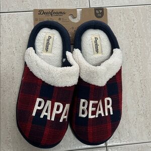 NEW 🆕 Men’s Dearfoams Red and Navy Plaid Slippers size 7/8